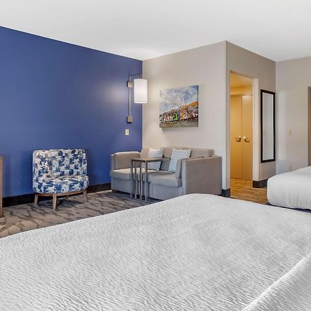 Best Western Plus Castlerock Inn & Suites Бентонвилль Экстерьер фото