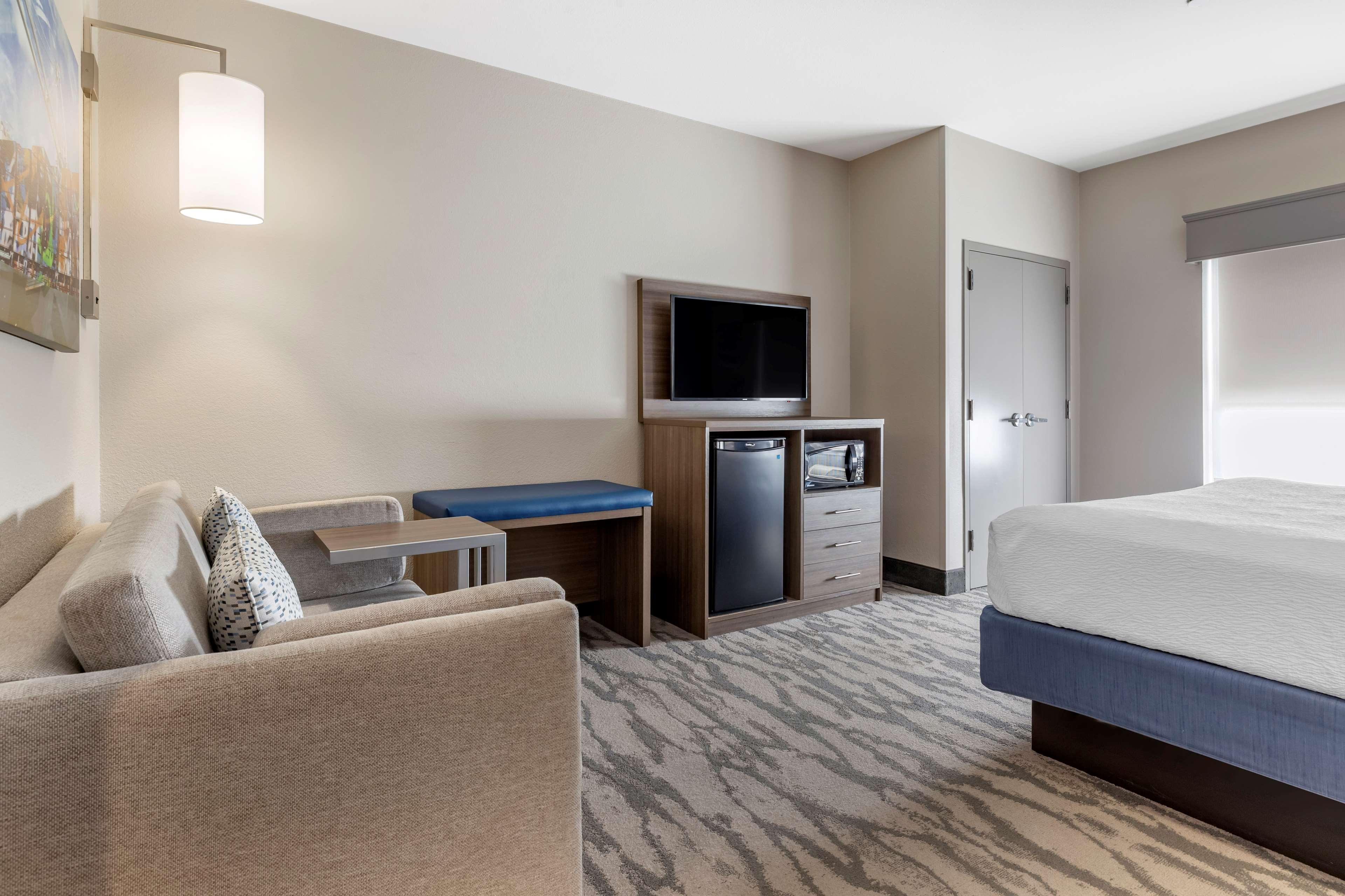 Best Western Plus Castlerock Inn & Suites Бентонвилль Экстерьер фото