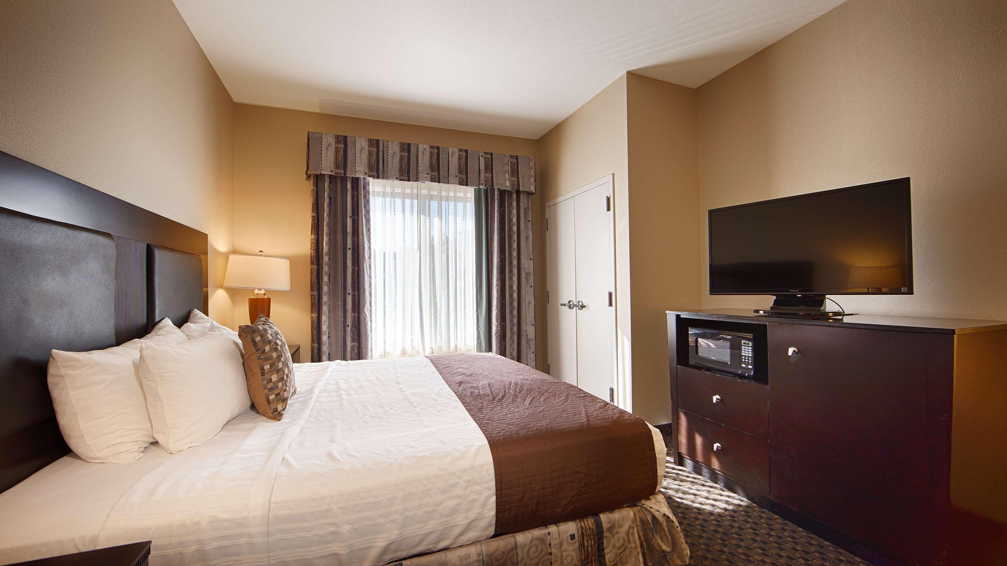 Best Western Plus Castlerock Inn & Suites Бентонвилль Экстерьер фото