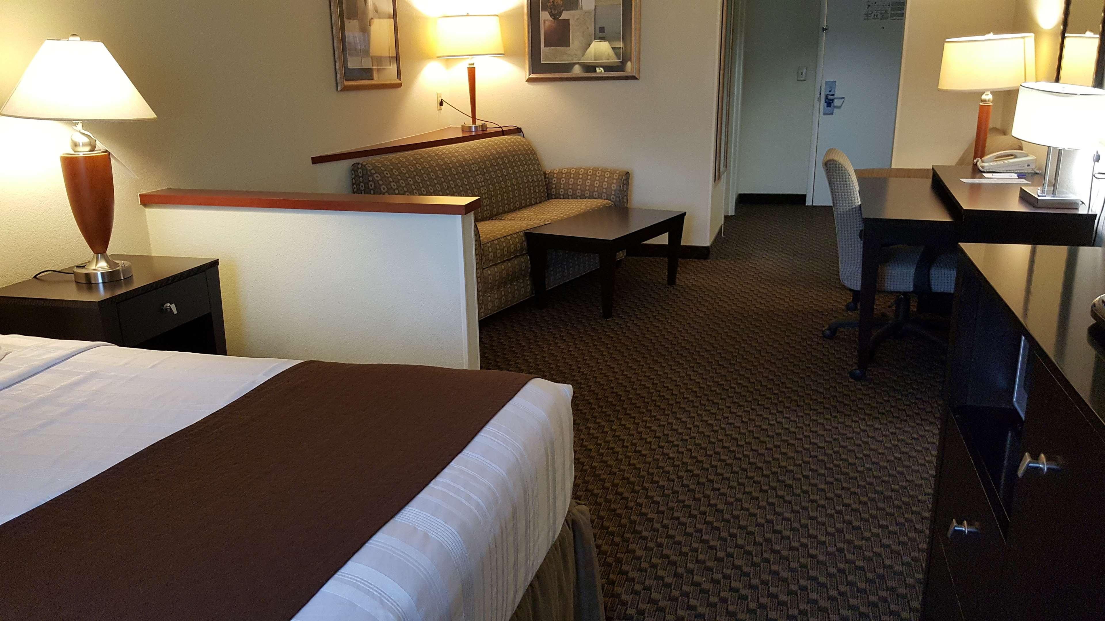Best Western Plus Castlerock Inn & Suites Бентонвилль Экстерьер фото