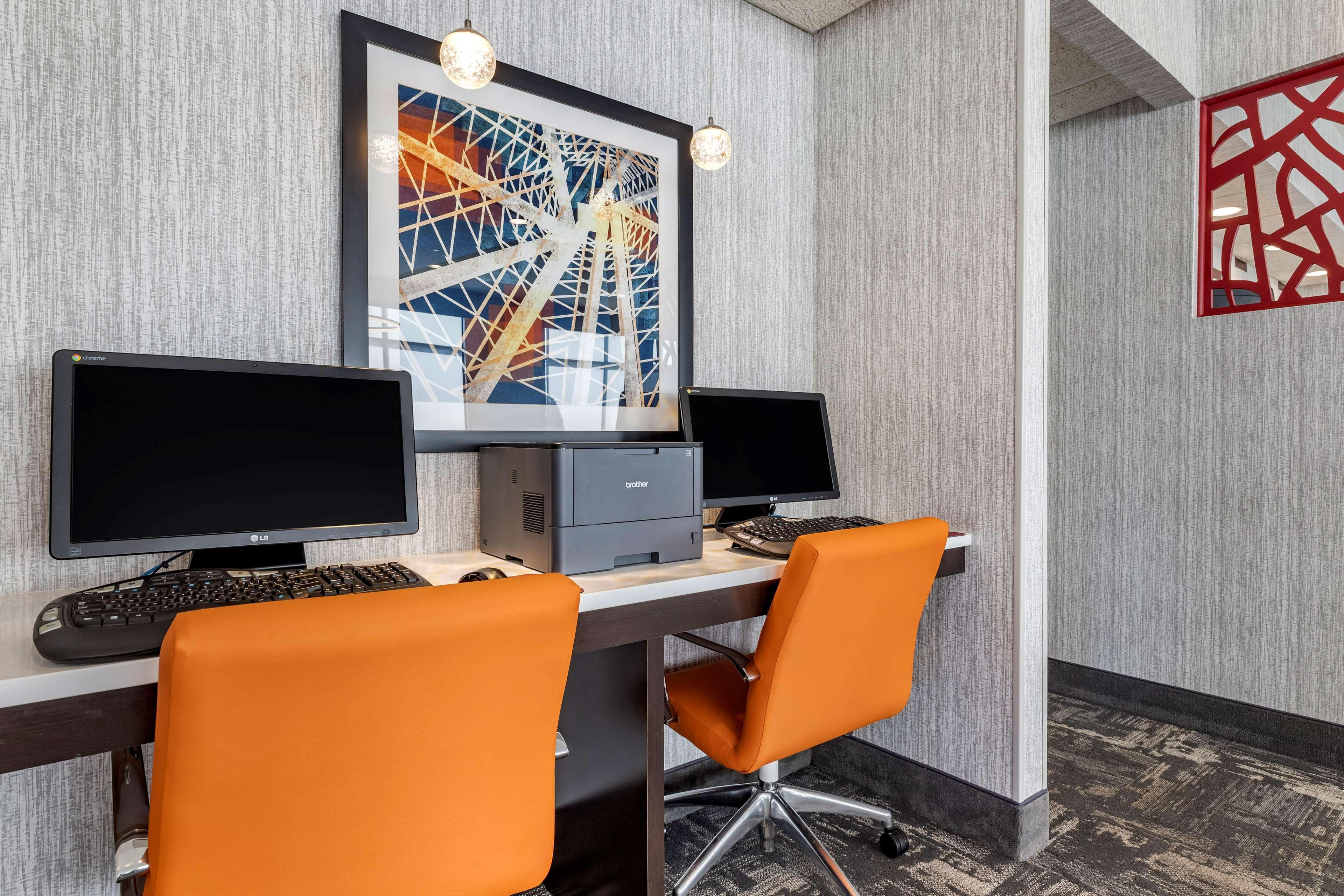 Best Western Plus Castlerock Inn & Suites Бентонвилль Экстерьер фото