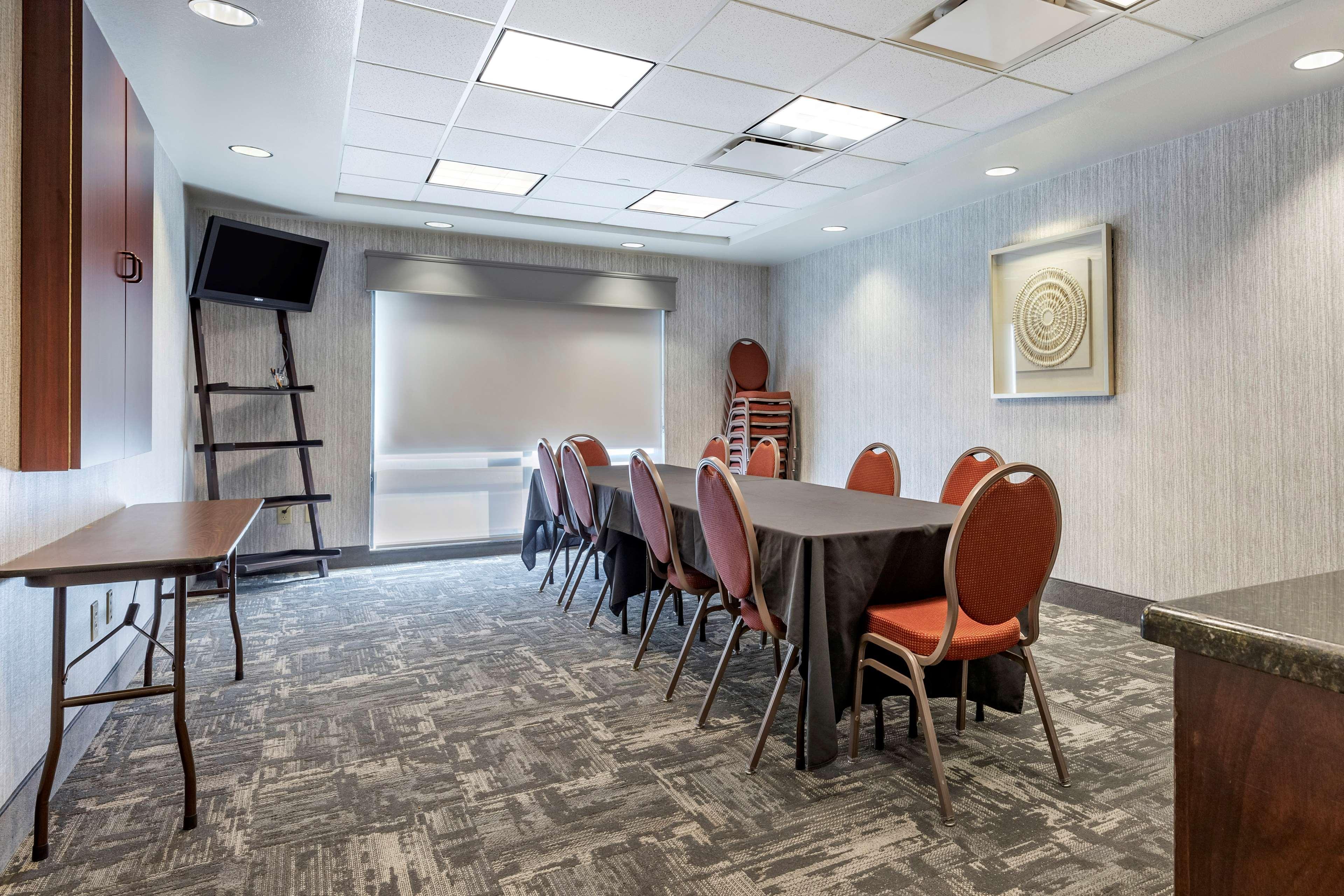 Best Western Plus Castlerock Inn & Suites Бентонвилль Экстерьер фото
